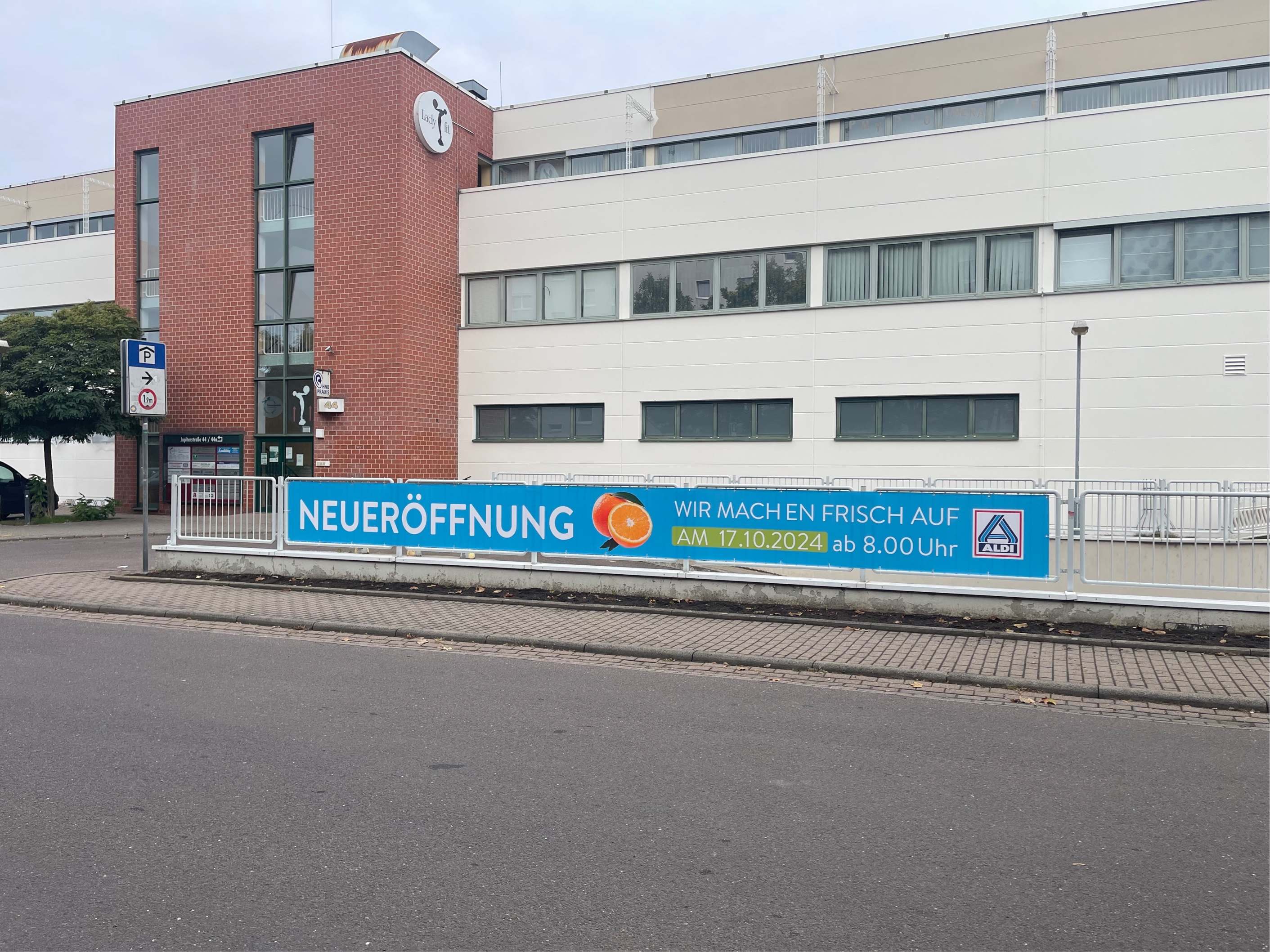 Großformat-Banner ALDI Neueröffnung – Außenwerbung Druckprodukte