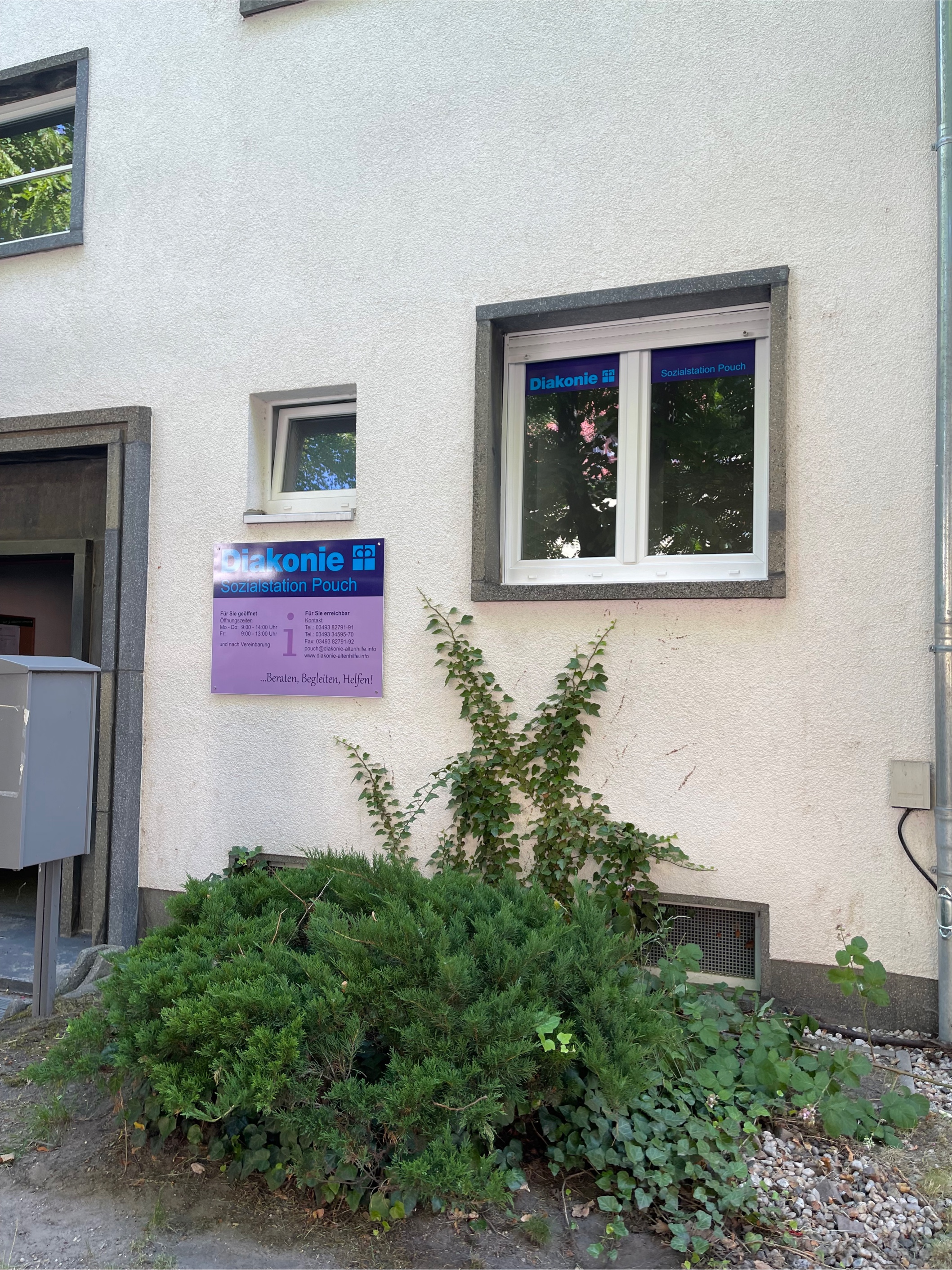 Diakonie Sozialstation Firmenschild – Beschilderung Gebäude